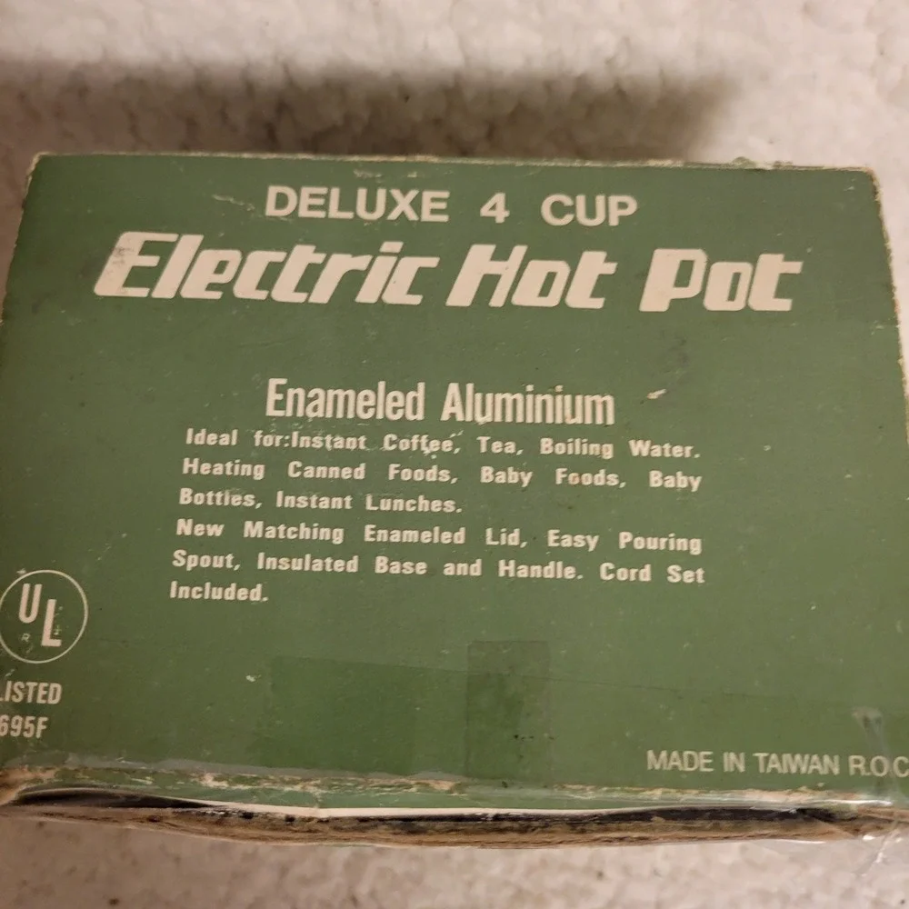 Vintage Deluxe Electric Hot Pot 4 Cup Cream Black WNEP-4C Good Retro Kitchen MCM